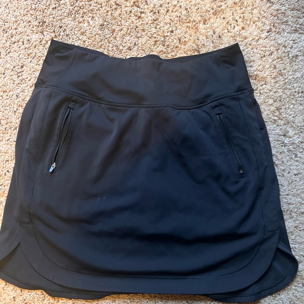 Athleta 18” Black fairway golf skort with Built-in Shorts